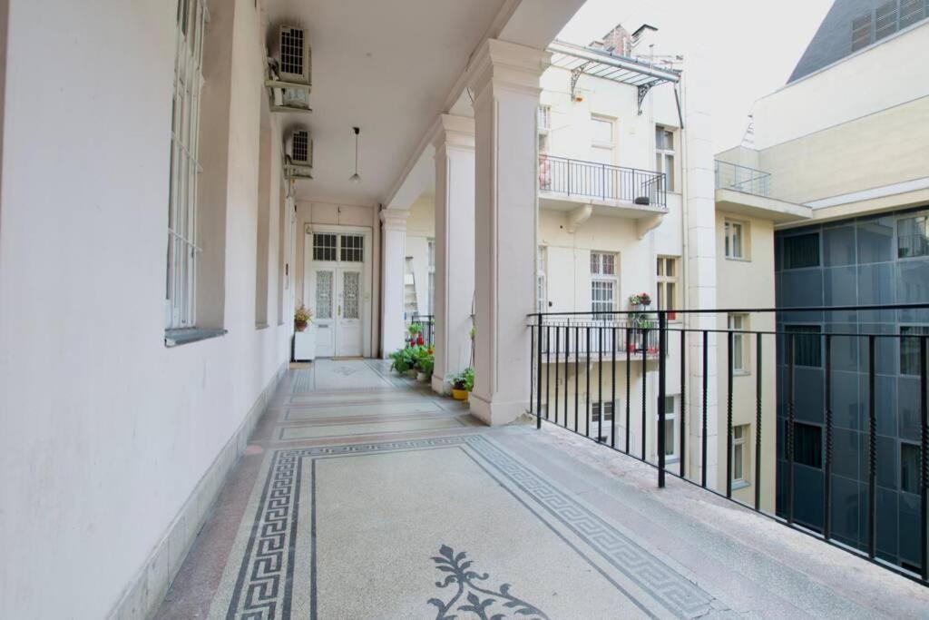 Premium Apartment By Hi5-Vaci Str. 3 Bedroom บูดาเปสต์ ภายนอก รูปภาพ